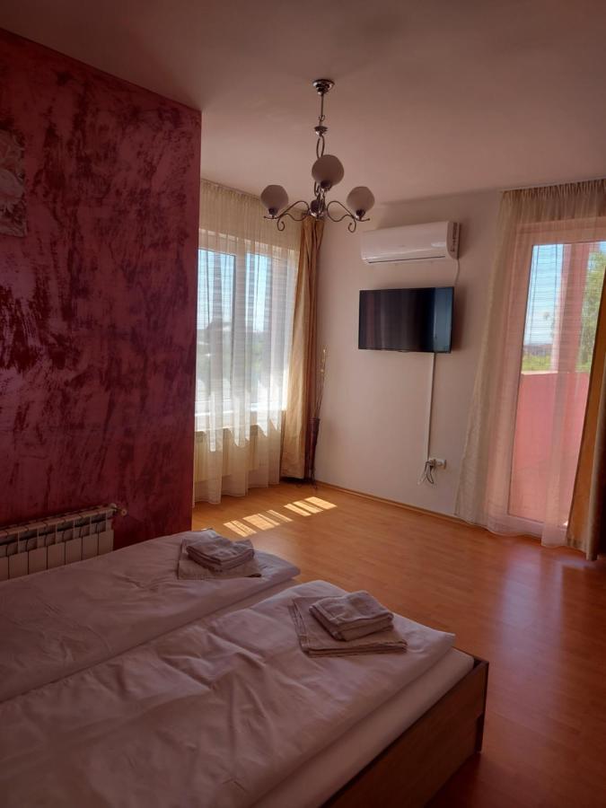 Casa Eric Hotel Baile Felix Exterior photo