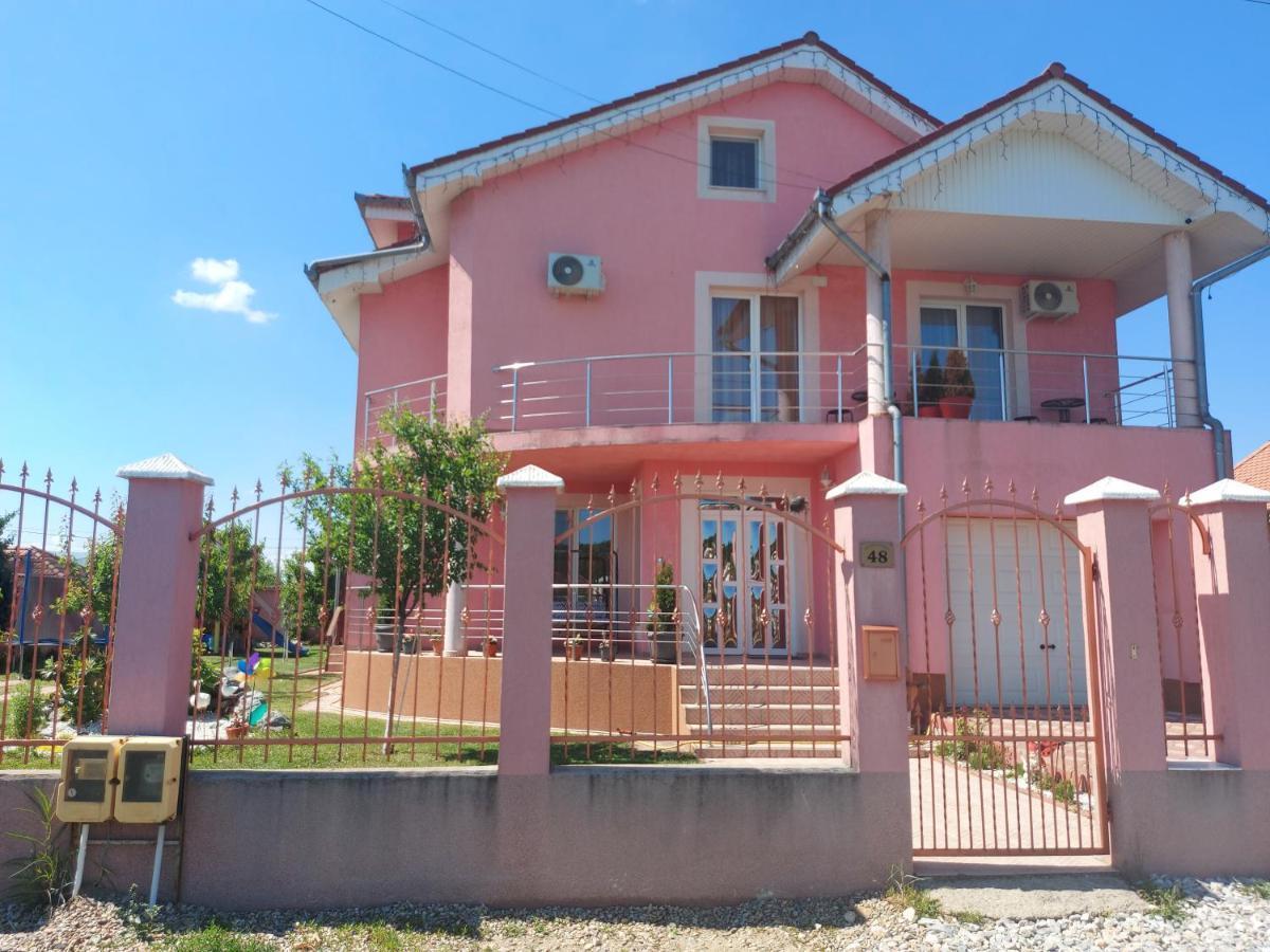 Casa Eric Hotel Baile Felix Exterior photo